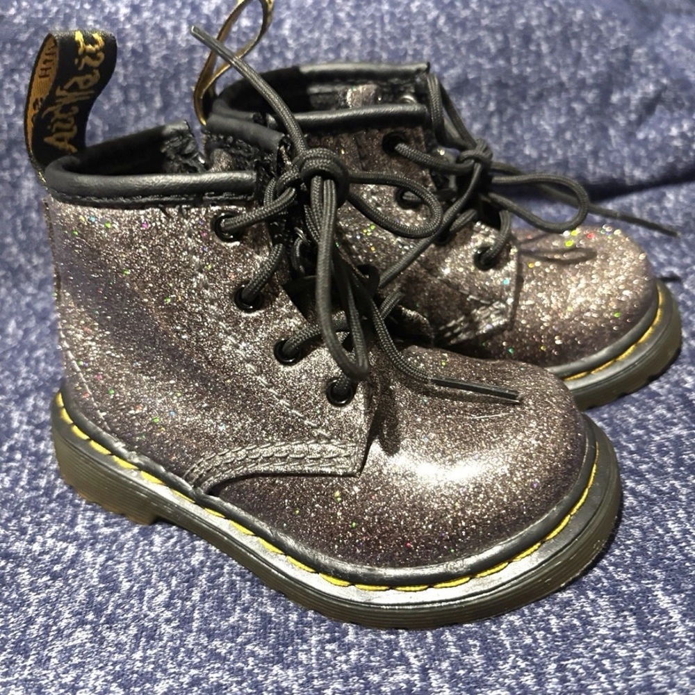 🌺Baby Dr. Doc Martens 1460 Glitter Silver Gunmetal Combat Boots Infant Toddler 5